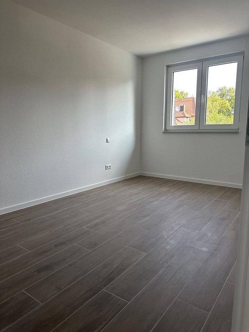 Prenájom domu 135 m², pozemok 450 m², Müllheim im Markgräflerland, Bádensko-Wurttembersko Prenájom domu 135 m², pozemok 450 m², Müllheim im Markgräflerland, Bádensko-Wurttembersko