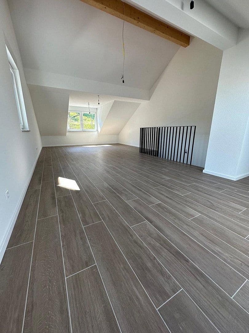 Prenájom domu 135 m², pozemok 450 m², Müllheim im Markgräflerland, Bádensko-Wurttembersko Prenájom domu 135 m², pozemok 450 m², Müllheim im Markgräflerland, Bádensko-Wurttembersko