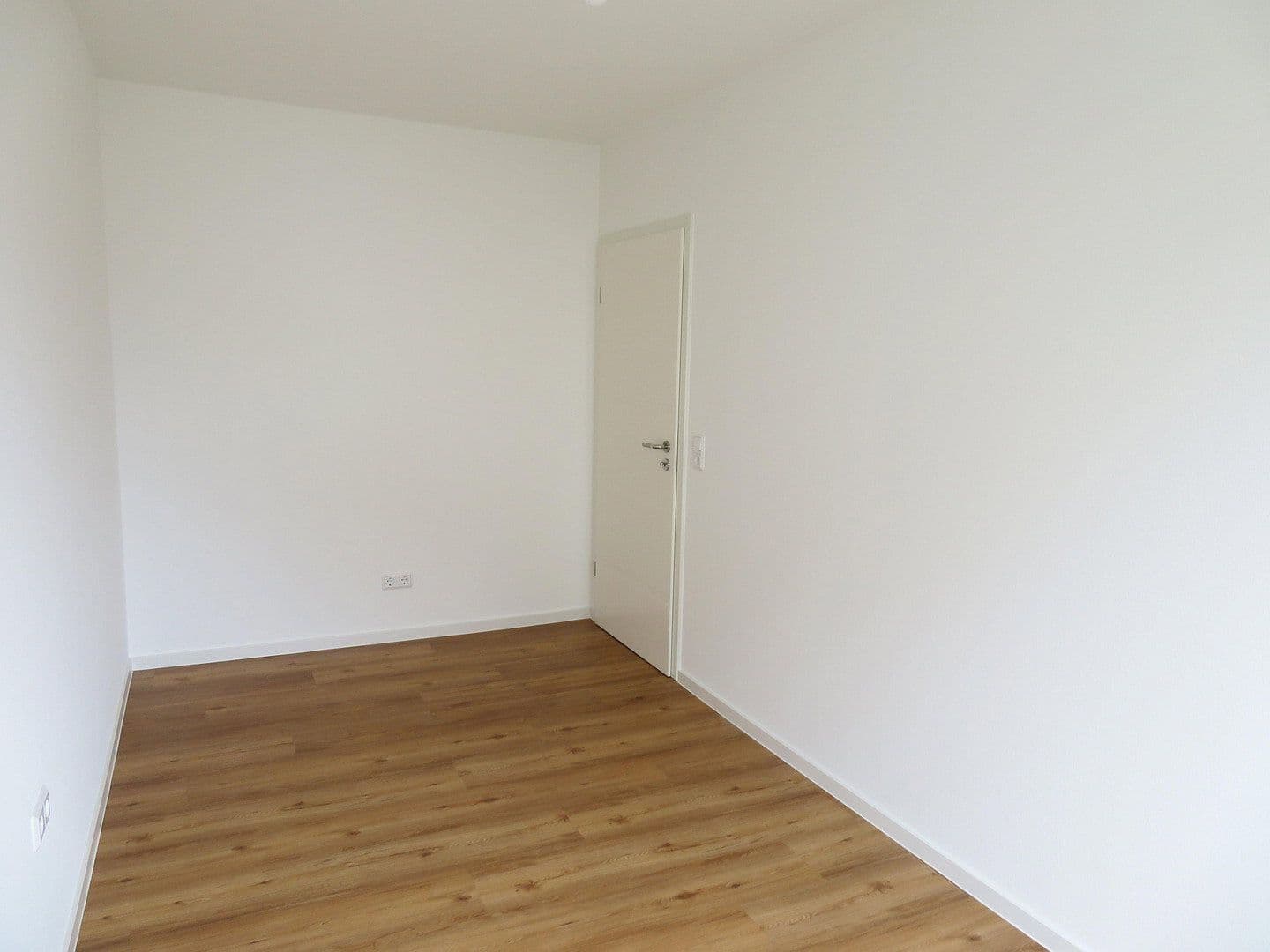 Prenájom bytu 4-izbový 104 m², Hetzerath, Porýnie-Falcko Prenájom bytu 4-izbový 104 m², Hetzerath, Porýnie-Falcko