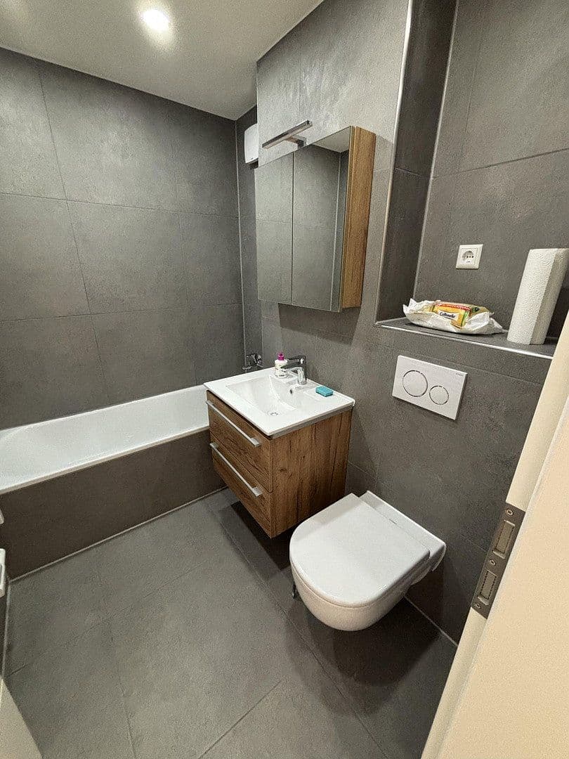 Prenájom bytu 3-izbový 73 m², Gerlingen, Bádensko-Wurttembersko Prenájom bytu 3-izbový 73 m², Gerlingen, Bádensko-Wurttembersko