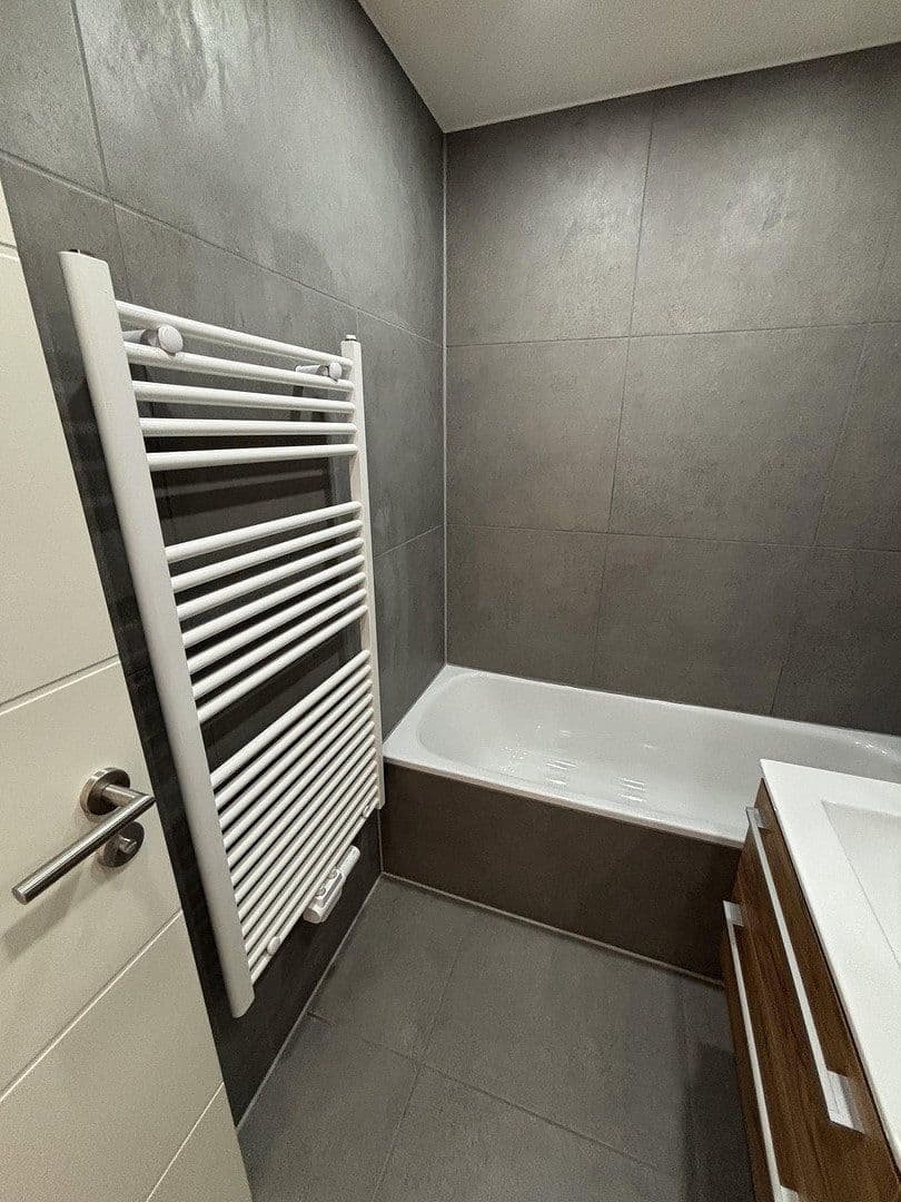 Prenájom bytu 3-izbový 73 m², Gerlingen, Bádensko-Wurttembersko Prenájom bytu 3-izbový 73 m², Gerlingen, Bádensko-Wurttembersko