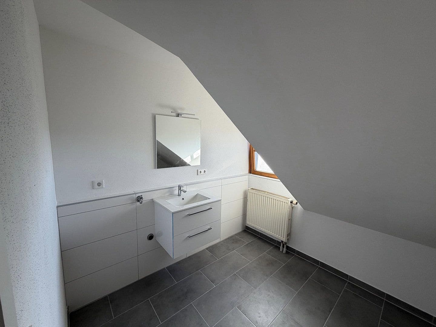 Prenájom bytu 2-izbový 63 m², Ellwangen (Jagst), Bádensko-Wurttembersko Prenájom bytu 2-izbový 63 m², Ellwangen (Jagst), Bádensko-Wurttembersko