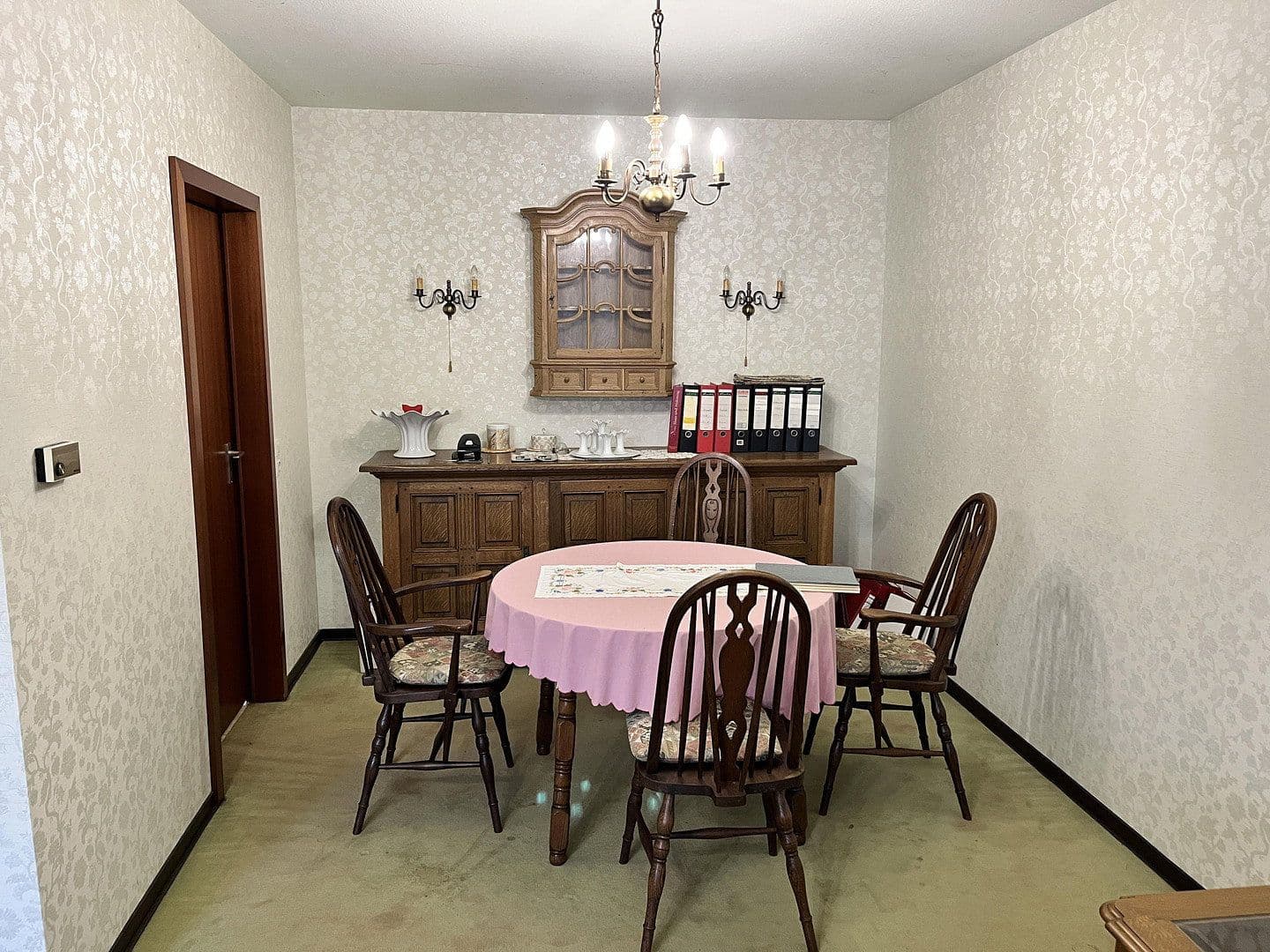 Predaj domu 95 m², pozemok 245 m², Kerpen, Severné Porýnie - Westfálsko Predaj domu 95 m², pozemok 245 m², Kerpen, Severné Porýnie - Westfálsko