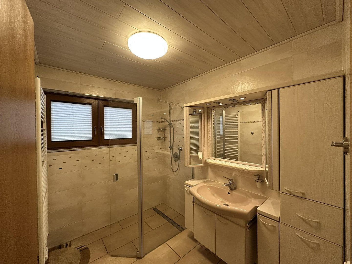 Predaj domu 170 m², pozemok 566 m², Obersulm, Bádensko-Wurttembersko Predaj domu 170 m², pozemok 566 m², Obersulm, Bádensko-Wurttembersko