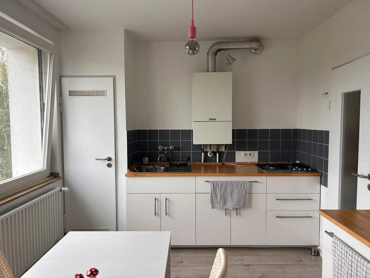 Prenájom bytu 1-izbový 48 m², Aachen, Severné Porýnie - Westfálsko Prenájom bytu 1-izbový 48 m², Aachen, Severné Porýnie - Westfálsko