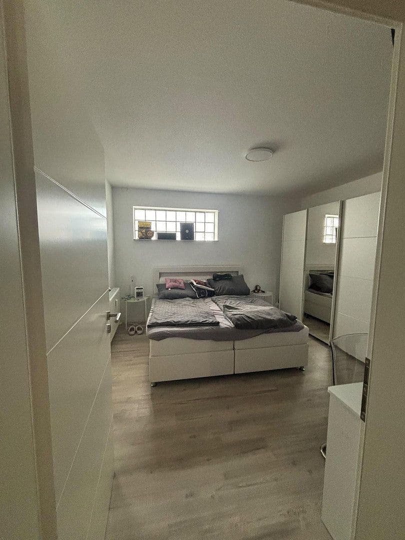 Prenájom bytu 2-izbový 75 m², Kuhardt, Porýnie-Falcko Prenájom bytu 2-izbový 75 m², Kuhardt, Porýnie-Falcko