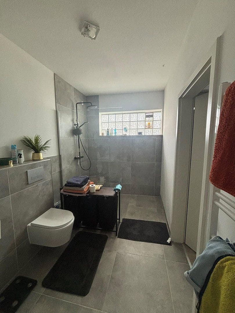 Prenájom bytu 2-izbový 75 m², Kuhardt, Porýnie-Falcko Prenájom bytu 2-izbový 75 m², Kuhardt, Porýnie-Falcko