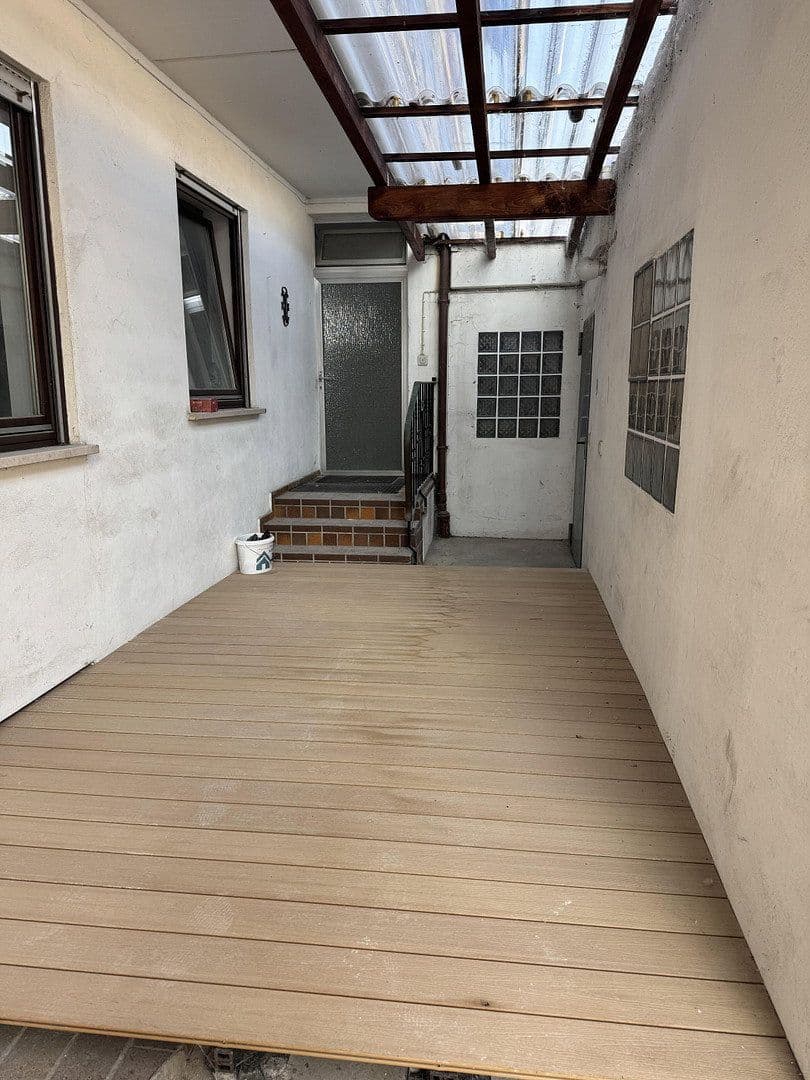 Prenájom bytu 2-izbový 75 m², Kuhardt, Porýnie-Falcko Prenájom bytu 2-izbový 75 m², Kuhardt, Porýnie-Falcko