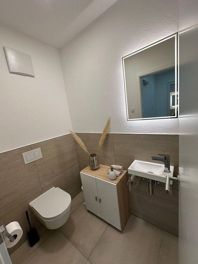 Prenájom bytu 3-izbový 91 m², Bernkastel-Kues, Porýnie-Falcko Prenájom bytu 3-izbový 91 m², Bernkastel-Kues, Porýnie-Falcko