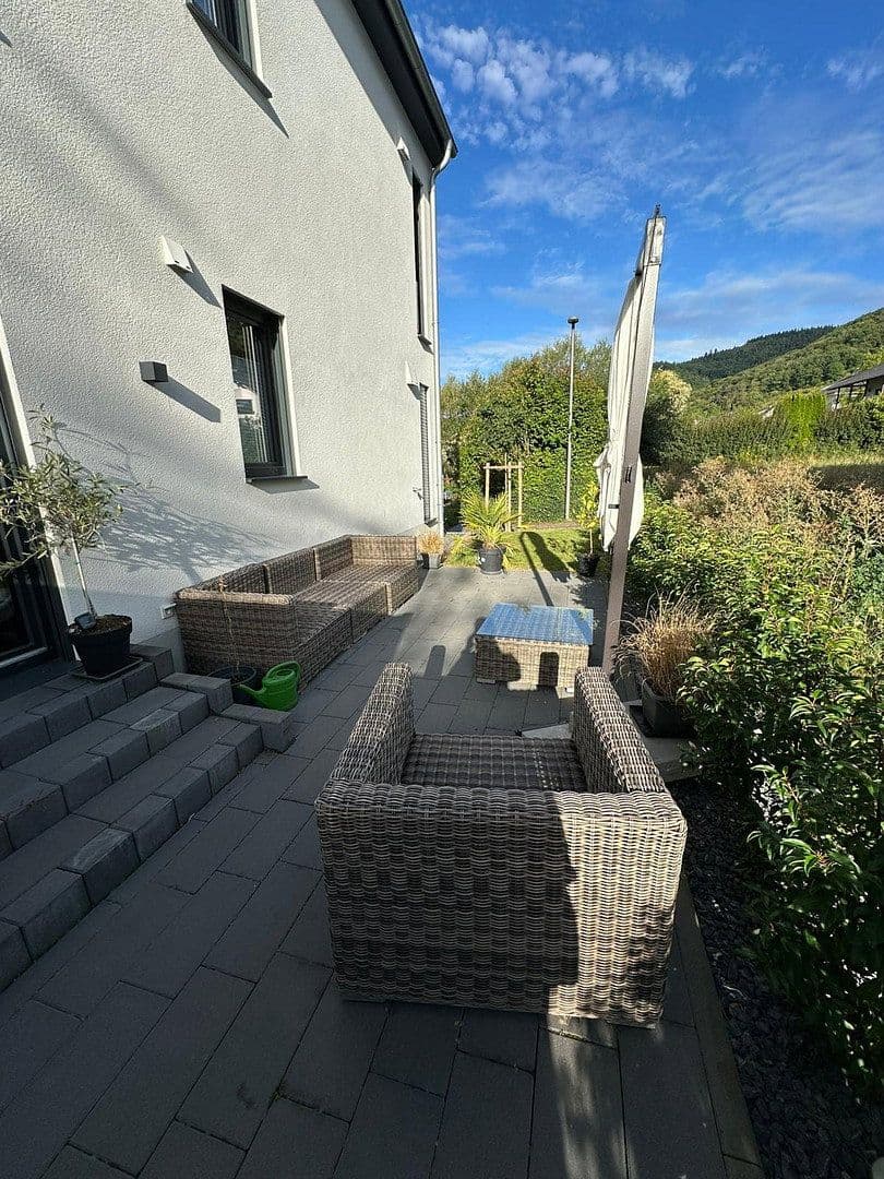 Prenájom bytu 3-izbový 91 m², Bernkastel-Kues, Porýnie-Falcko Prenájom bytu 3-izbový 91 m², Bernkastel-Kues, Porýnie-Falcko