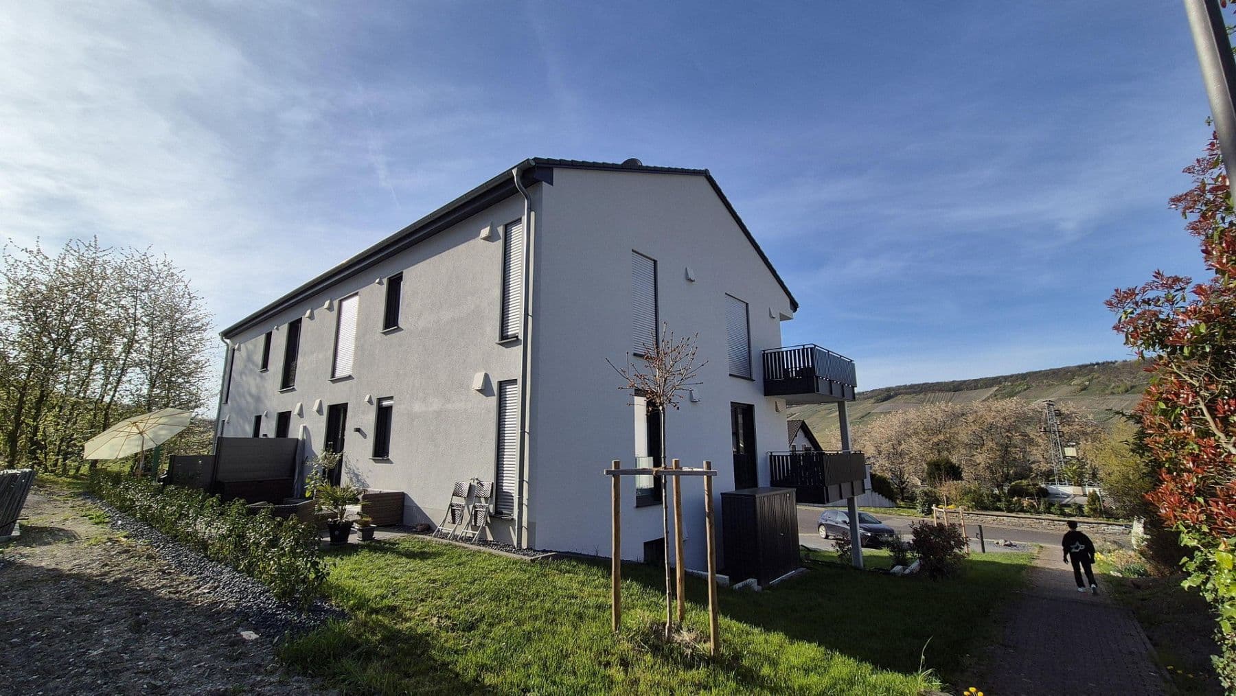 Prenájom bytu 3-izbový 91 m², Bernkastel-Kues, Porýnie-Falcko Prenájom bytu 3-izbový 91 m², Bernkastel-Kues, Porýnie-Falcko