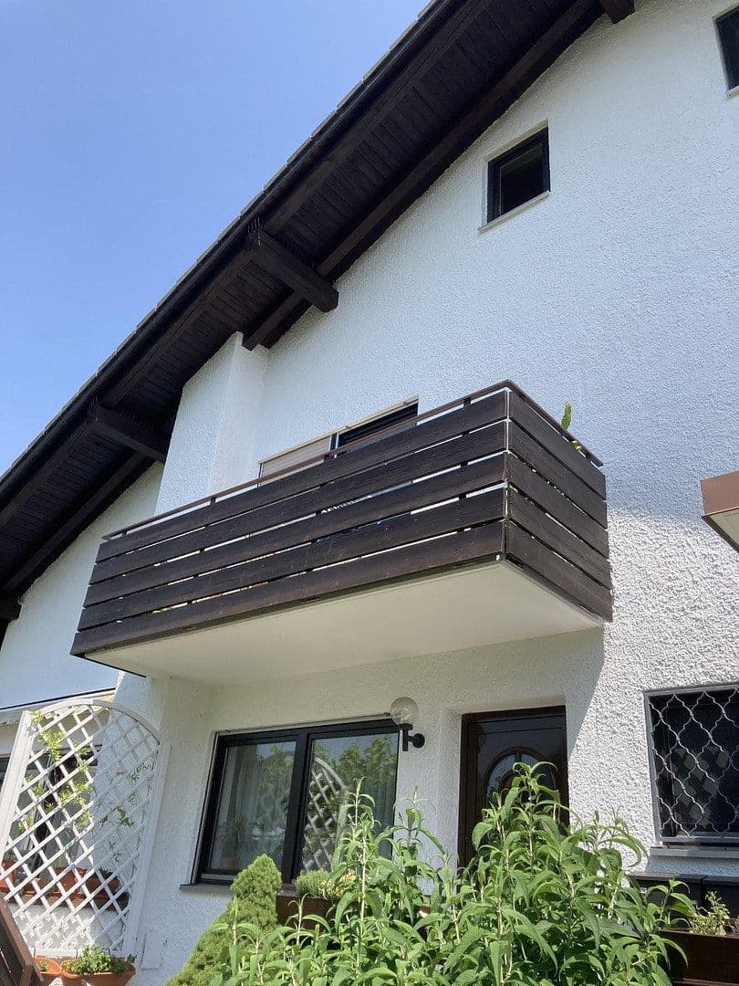 Predaj domu 120 m², pozemok 270 m², Groebenzell, Bavorsko Predaj domu 120 m², pozemok 270 m², Groebenzell, Bavorsko