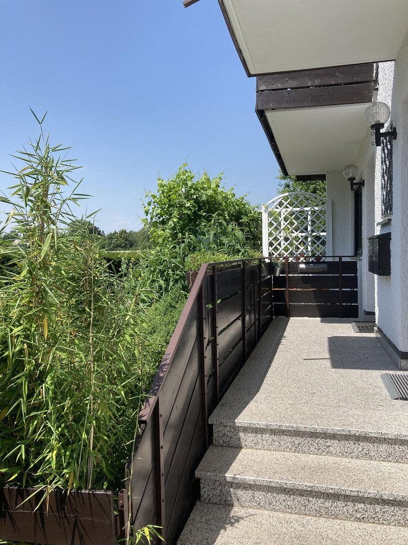 Predaj domu 120 m², pozemok 270 m², Groebenzell, Bavorsko Predaj domu 120 m², pozemok 270 m², Groebenzell, Bavorsko