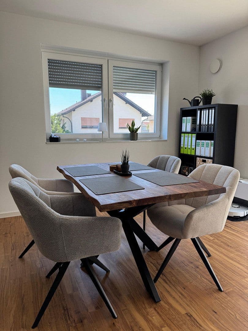 Prenájom bytu 2-izbový 67 m², Bad Schönborn, Bádensko-Wurttembersko Prenájom bytu 2-izbový 67 m², Bad Schönborn, Bádensko-Wurttembersko