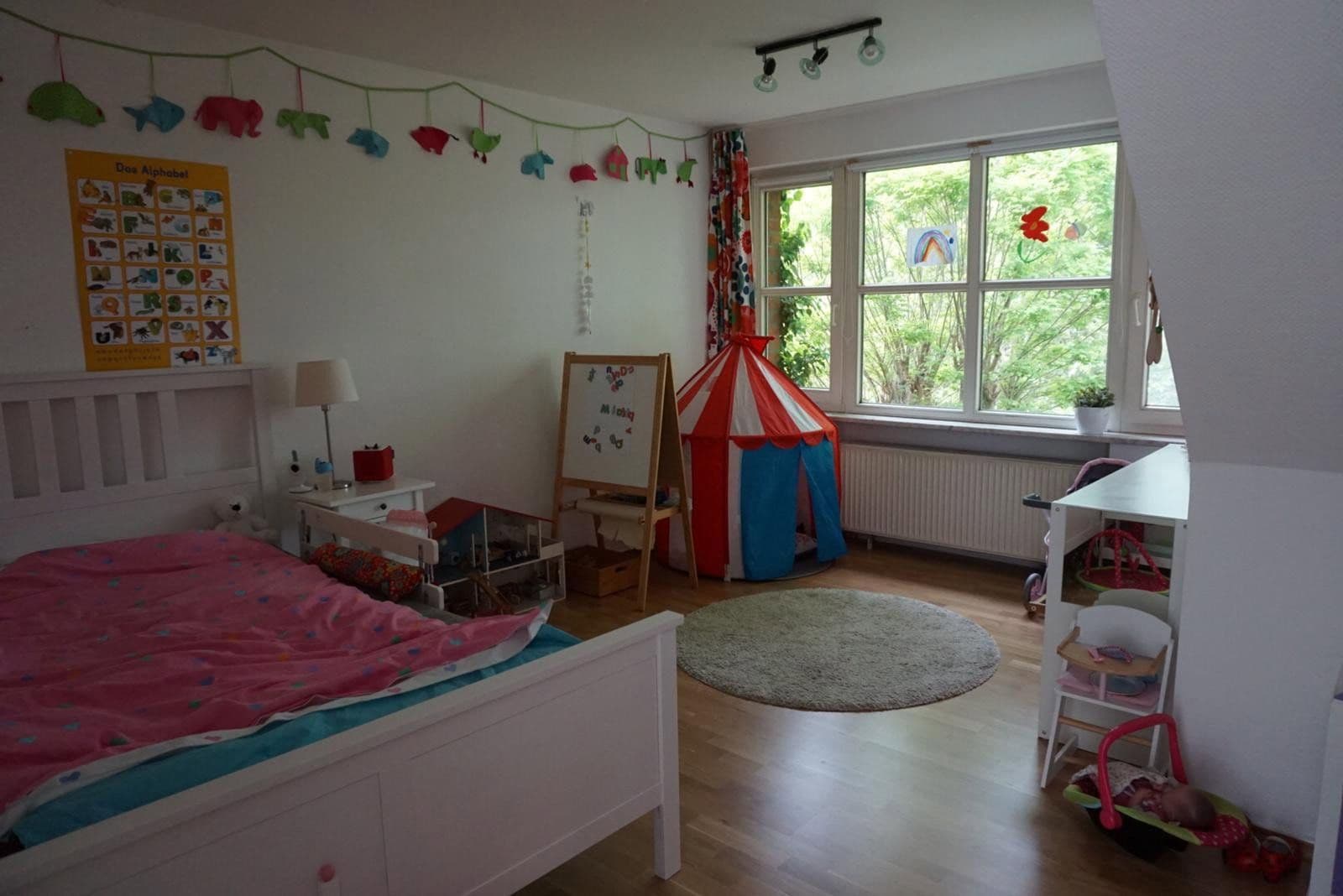 Predaj domu 412 m², pozemok 1.745 m², Ottersberg, Dolné Sasko Predaj domu 412 m², pozemok 1.745 m², Ottersberg, Dolné Sasko
