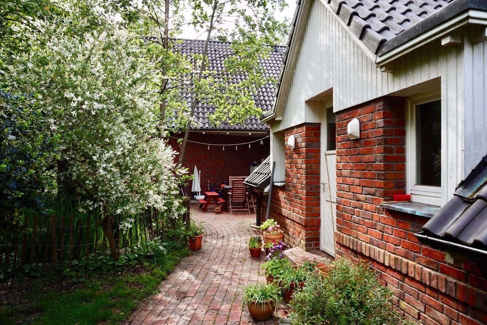 Predaj domu 412 m², pozemok 1.745 m², Ottersberg, Dolné Sasko Predaj domu 412 m², pozemok 1.745 m², Ottersberg, Dolné Sasko