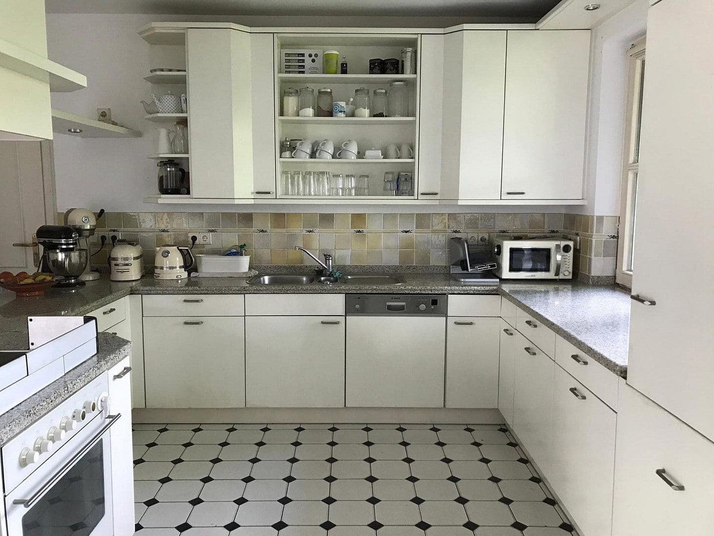 Predaj domu 412 m², pozemok 1.745 m², Ottersberg, Dolné Sasko Predaj domu 412 m², pozemok 1.745 m², Ottersberg, Dolné Sasko