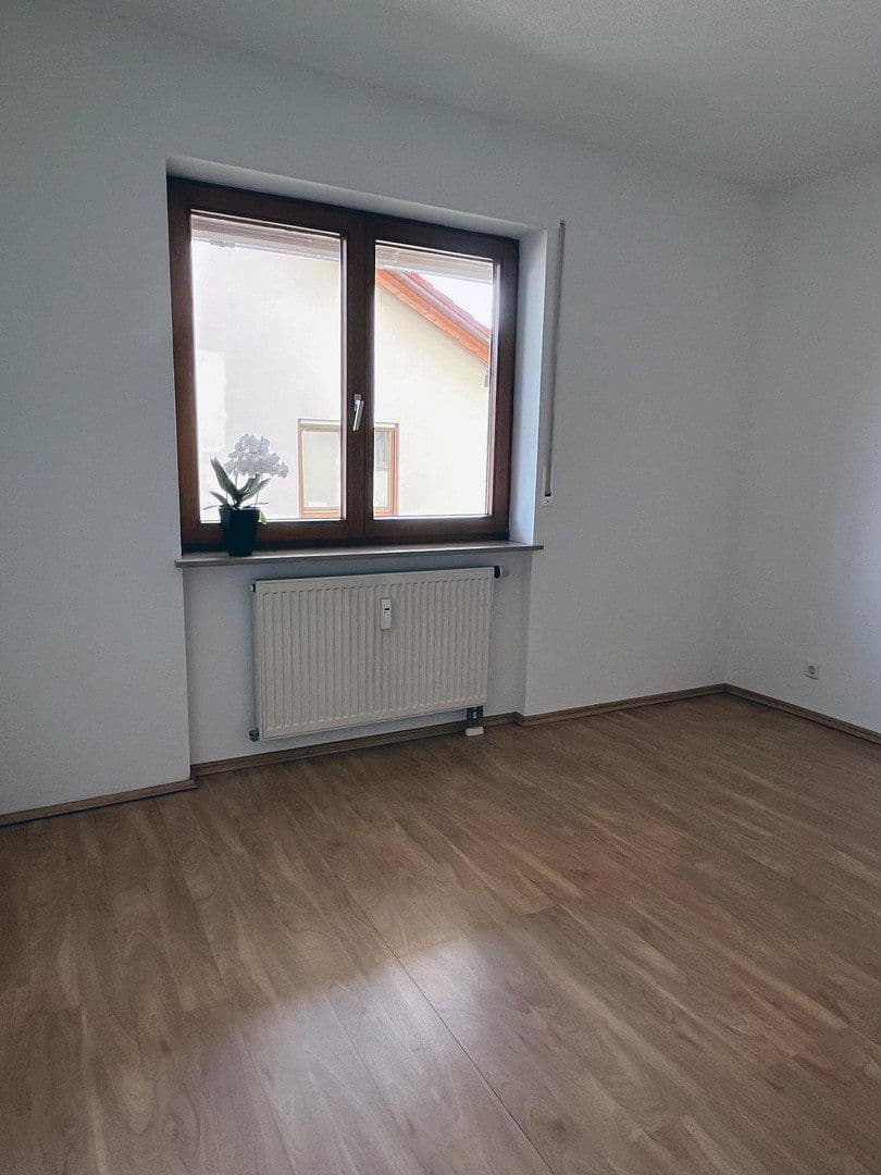 Prenájom bytu 4-izbový 97 m², Gottmadingen, Bádensko-Wurttembersko Prenájom bytu 4-izbový 97 m², Gottmadingen, Bádensko-Wurttembersko