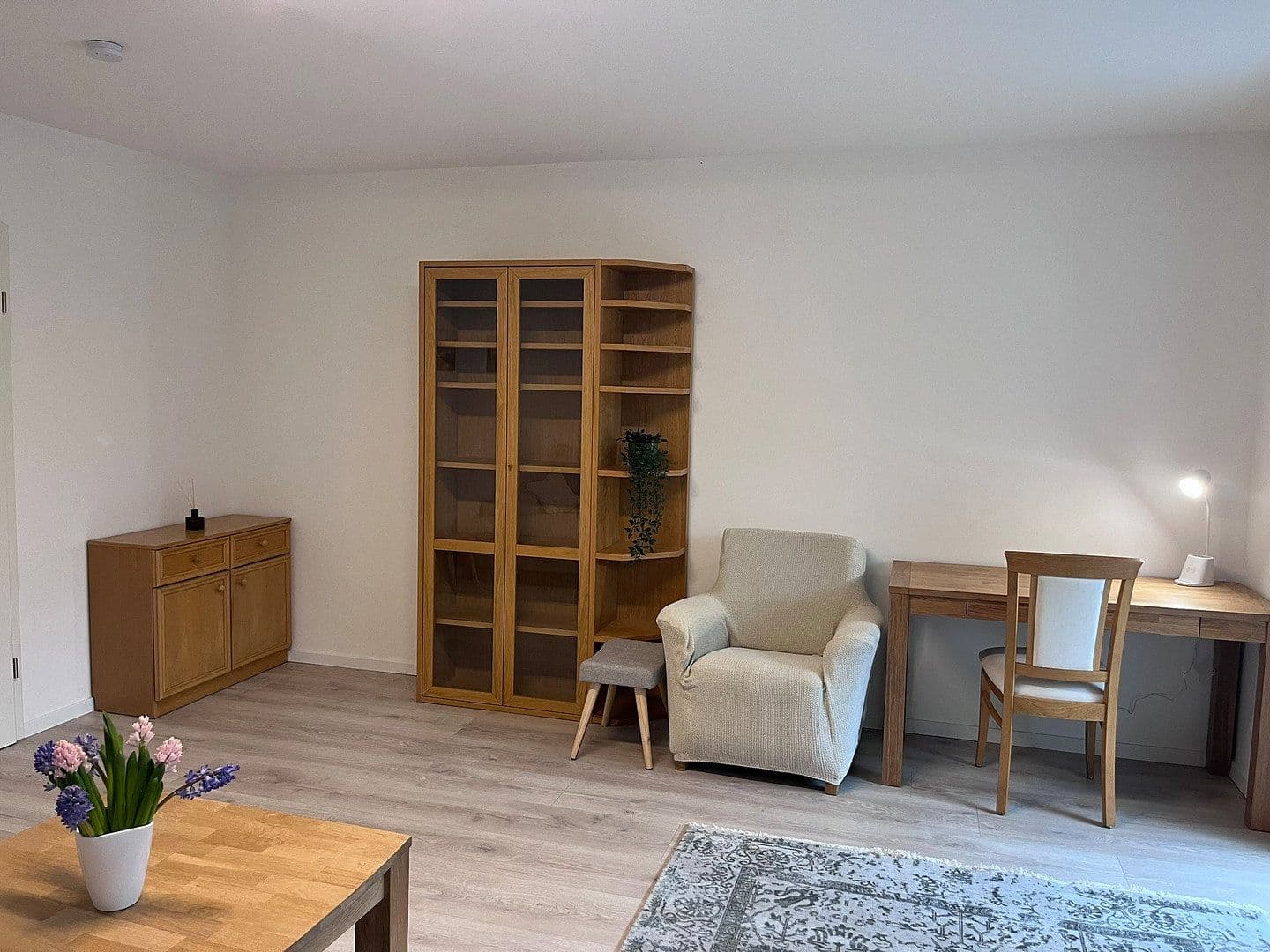 Prenájom bytu 2-izbový 62 m², Düsseldorfer Straße 37, Köln, Severné Porýnie - Westfálsko Prenájom bytu 2-izbový 62 m², Düsseldorfer Straße 37, Köln, Severné Porýnie - Westfálsko