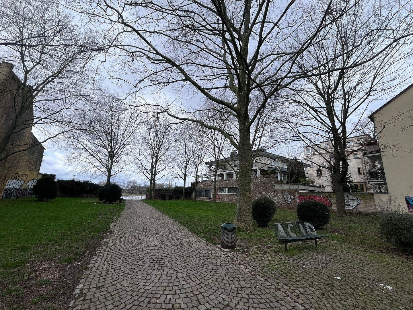 Prenájom bytu 2-izbový 62 m², Düsseldorfer Straße 37, Köln, Severné Porýnie - Westfálsko Prenájom bytu 2-izbový 62 m², Düsseldorfer Straße 37, Köln, Severné Porýnie - Westfálsko
