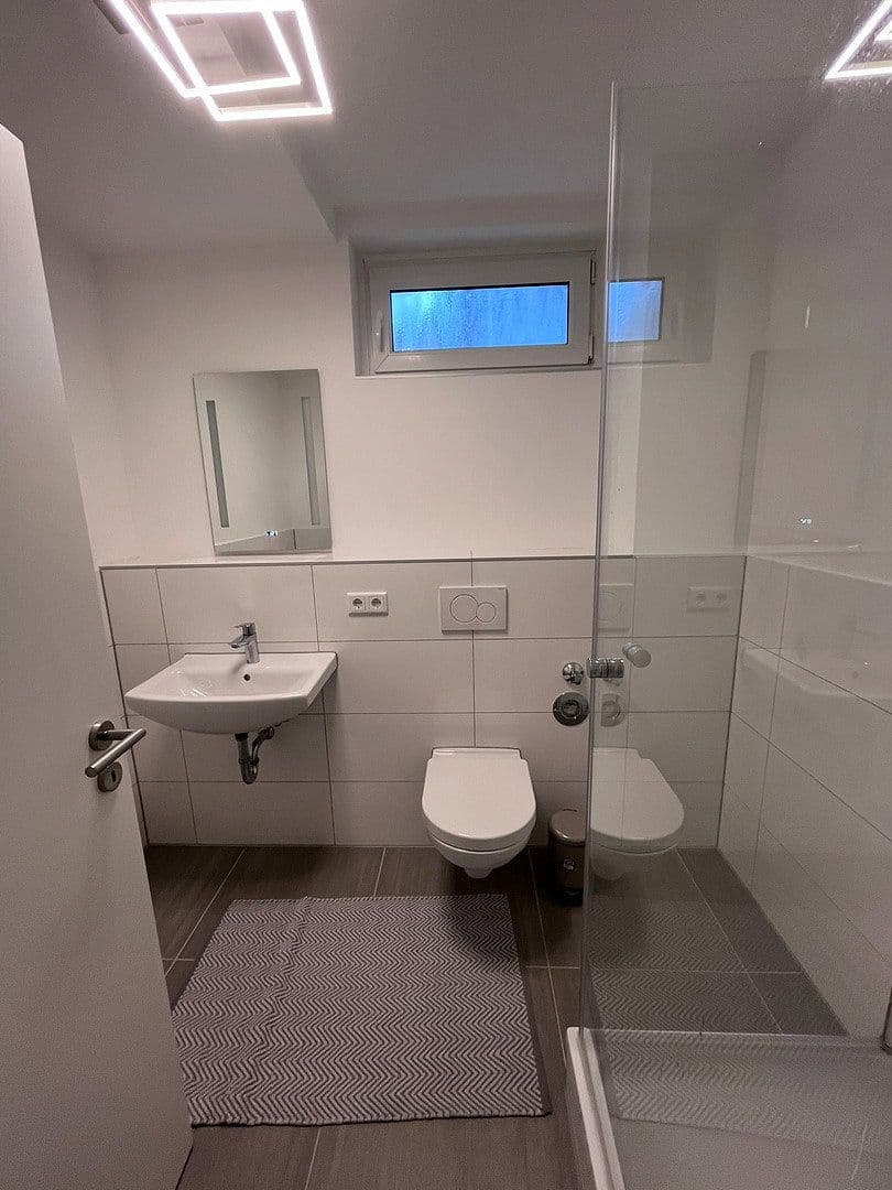 Prenájom bytu 2-izbový 62 m², Düsseldorfer Straße 37, Köln, Severné Porýnie - Westfálsko Prenájom bytu 2-izbový 62 m², Düsseldorfer Straße 37, Köln, Severné Porýnie - Westfálsko