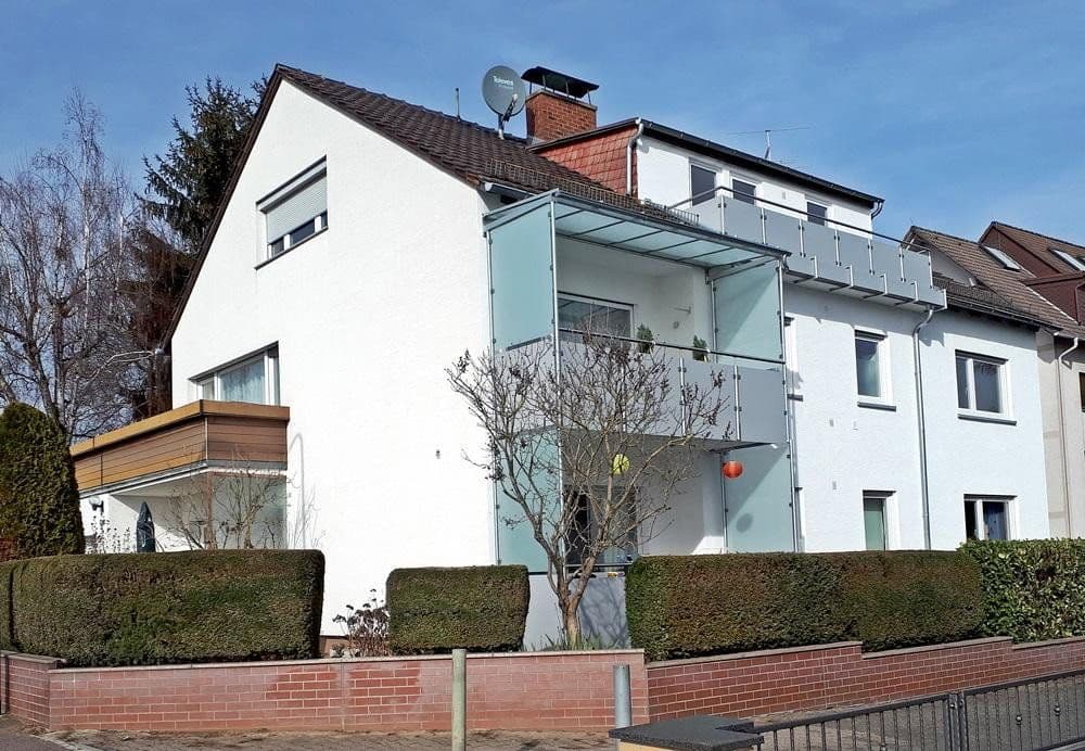 Prenájom bytu 4-izbový 135 m², Frankfurt, Hesensko Prenájom bytu 4-izbový 135 m², Frankfurt, Hesensko