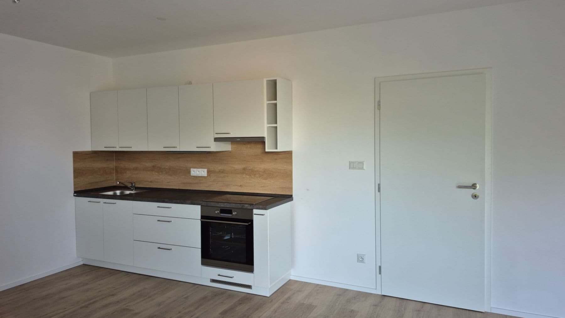 Prenájom bytu 1-izbový 36 m², Auerswaldova, Brno, Jihomoravský kraj Prenájom bytu 1-izbový 36 m², Auerswaldova, Brno, Jihomoravský kraj