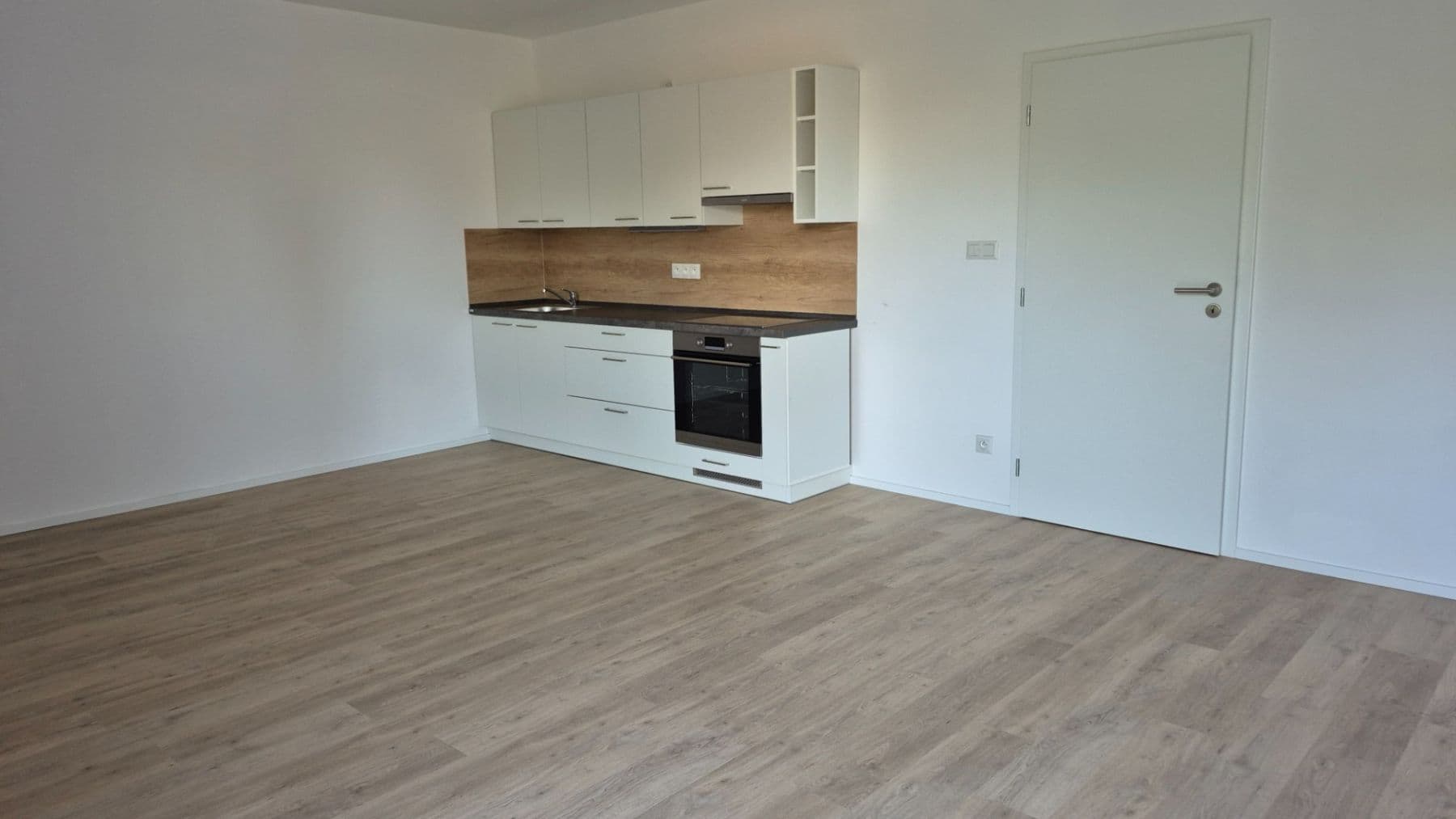 Prenájom bytu 1-izbový 36 m², Auerswaldova, Brno, Jihomoravský kraj Prenájom bytu 1-izbový 36 m², Auerswaldova, Brno, Jihomoravský kraj