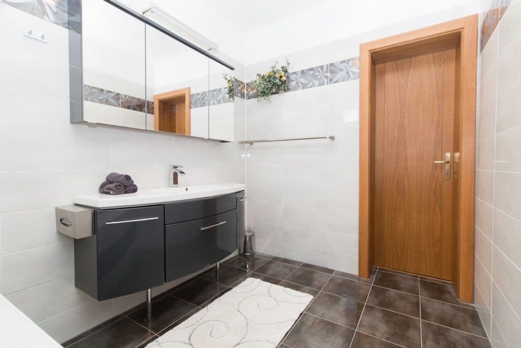 Predaj bytu 3-izbový 75 m², Ružová dolina, Ružinov, Bratislavský kraj Predaj bytu 3-izbový 75 m², Ružová dolina, Ružinov, Bratislavský kraj