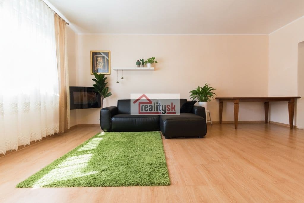 Predaj bytu 3-izbový 75 m², Ružová dolina, Ružinov, Bratislavský kraj Predaj bytu 3-izbový 75 m², Ružová dolina, Ružinov, Bratislavský kraj