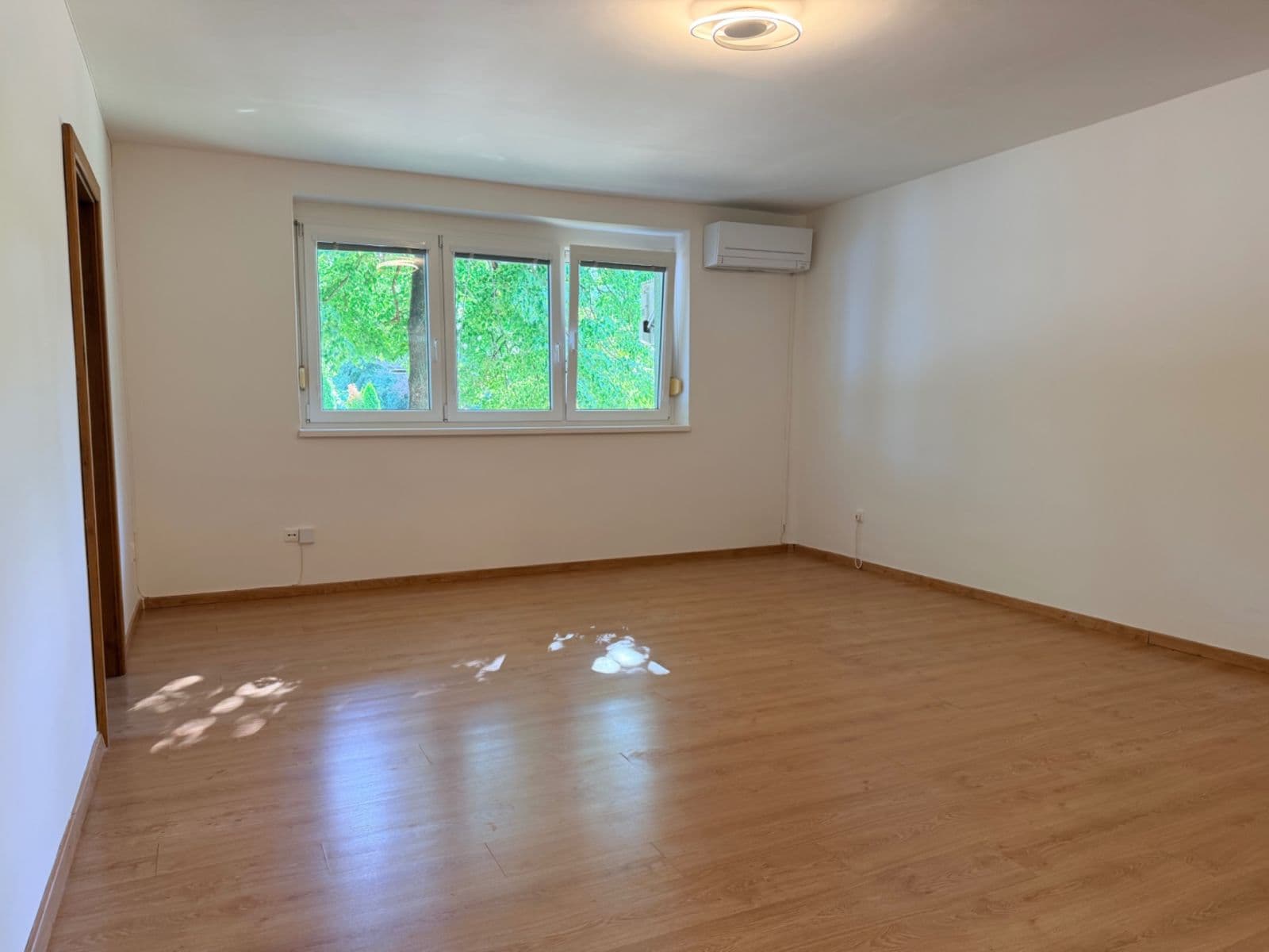 Predaj bytu 3-izbový 75 m², Ružová dolina, Ružinov, Bratislavský kraj Predaj bytu 3-izbový 75 m², Ružová dolina, Ružinov, Bratislavský kraj