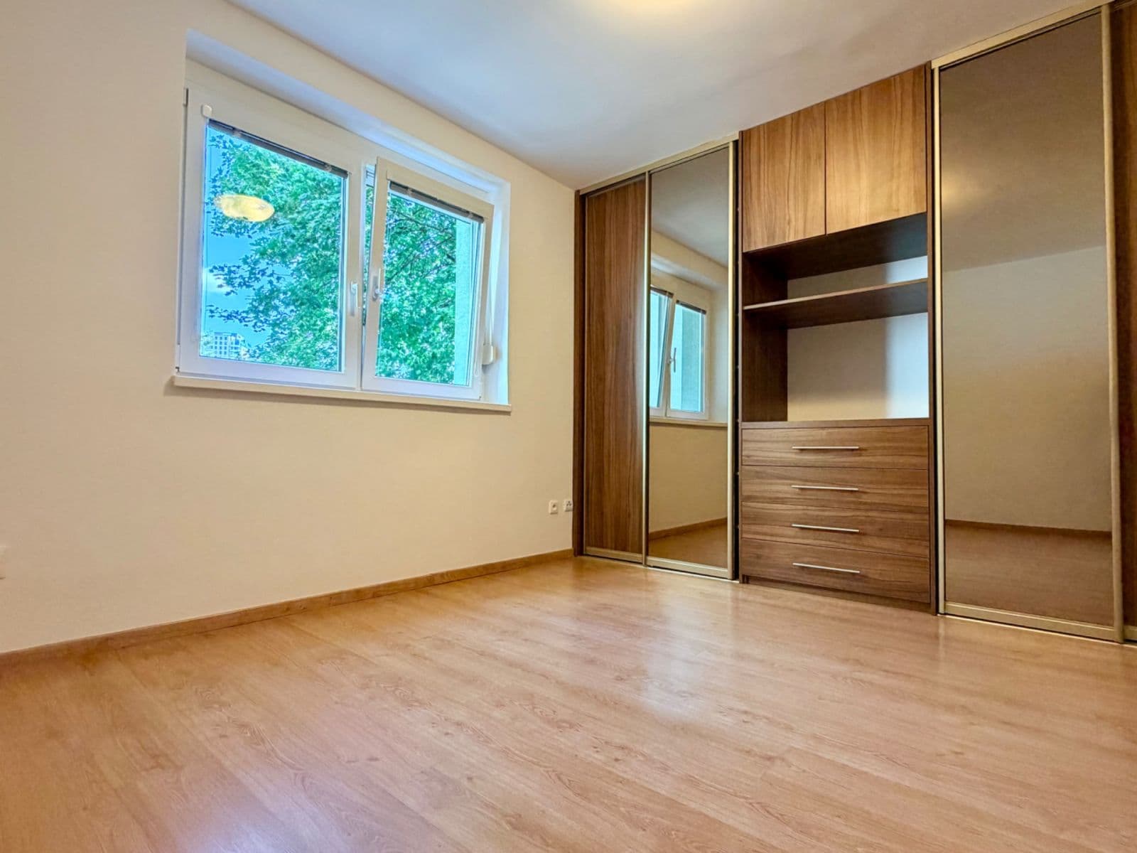Predaj bytu 3-izbový 75 m², Ružová dolina, Ružinov, Bratislavský kraj Predaj bytu 3-izbový 75 m², Ružová dolina, Ružinov, Bratislavský kraj