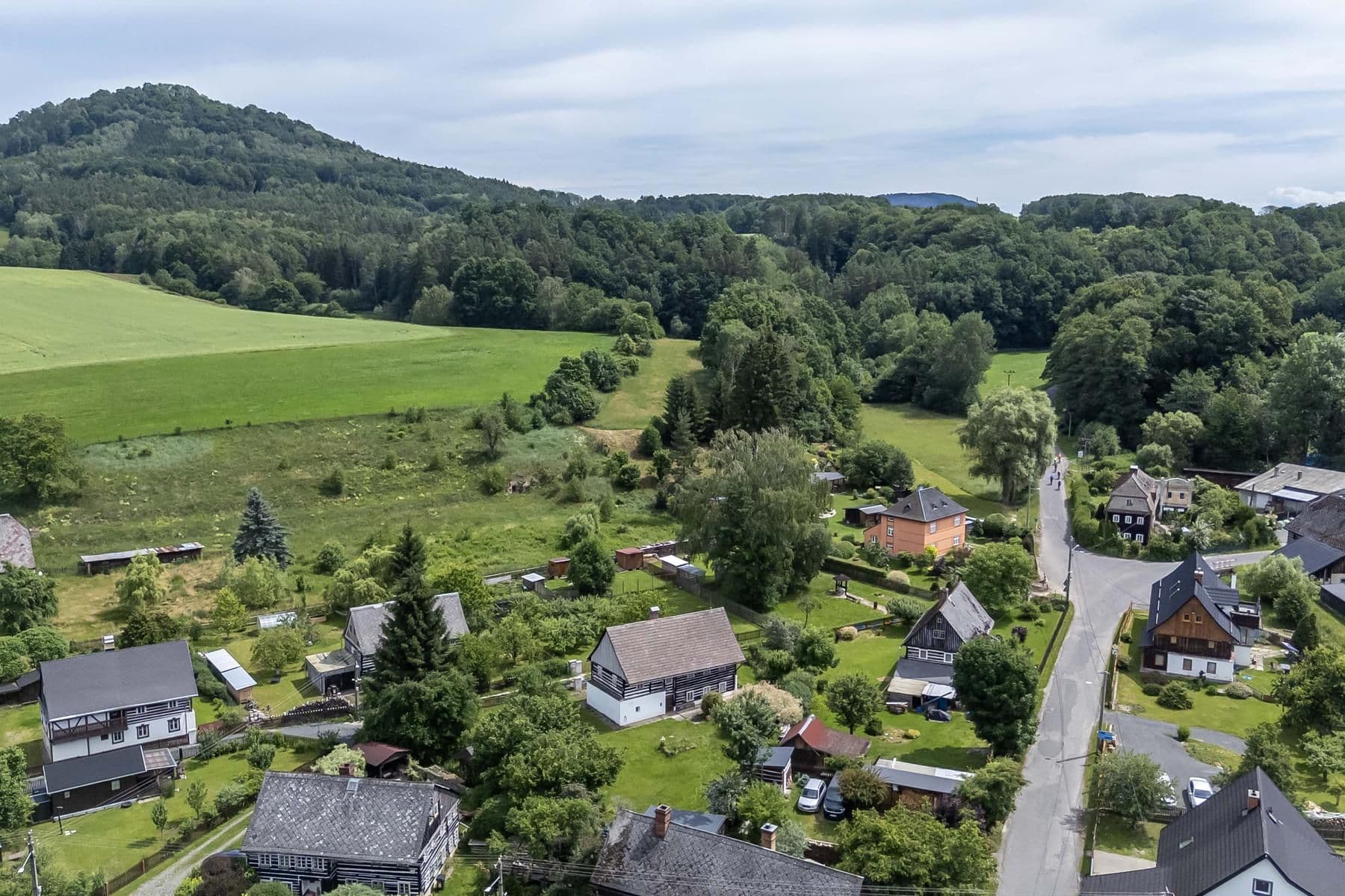 Predaj rekreačného objektu 139 m², pozemok 915 m², Velenice, Liberecký kraj Predaj rekreačného objektu 139 m², pozemok 915 m², Velenice, Liberecký kraj