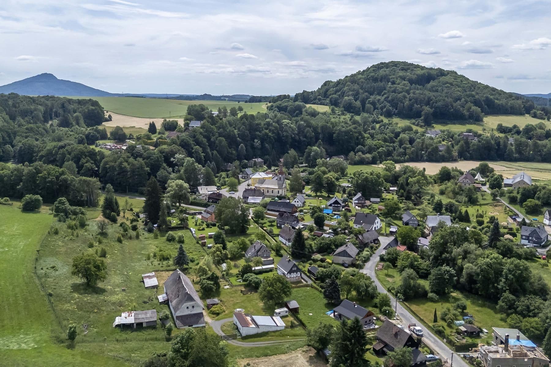 Predaj rekreačného objektu 139 m², pozemok 915 m², Velenice, Liberecký kraj Predaj rekreačného objektu 139 m², pozemok 915 m², Velenice, Liberecký kraj