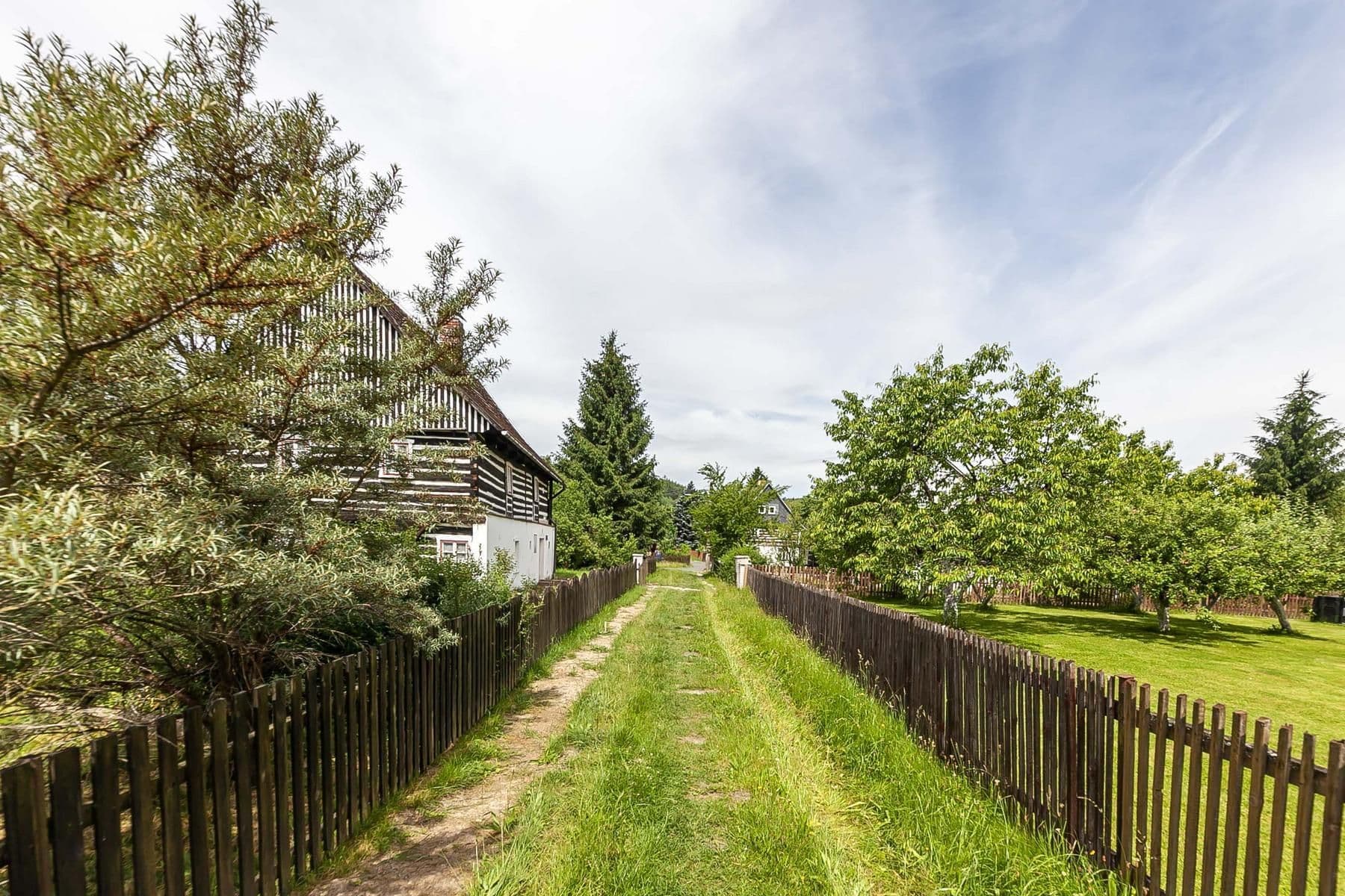 Predaj rekreačného objektu 139 m², pozemok 915 m², Velenice, Liberecký kraj Predaj rekreačného objektu 139 m², pozemok 915 m², Velenice, Liberecký kraj