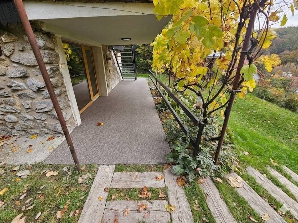 Predaj rekreačného objektu 100 m², pozemok 568 m², Suchý vrch, Limbach, Bratislavský kraj Predaj rekreačného objektu 100 m², pozemok 568 m², Suchý vrch, Limbach, Bratislavský kraj