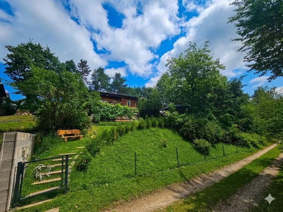 Predaj rekreačného objektu 100 m², pozemok 568 m², Suchý vrch, Limbach, Bratislavský kraj Predaj rekreačného objektu 100 m², pozemok 568 m², Suchý vrch, Limbach, Bratislavský kraj