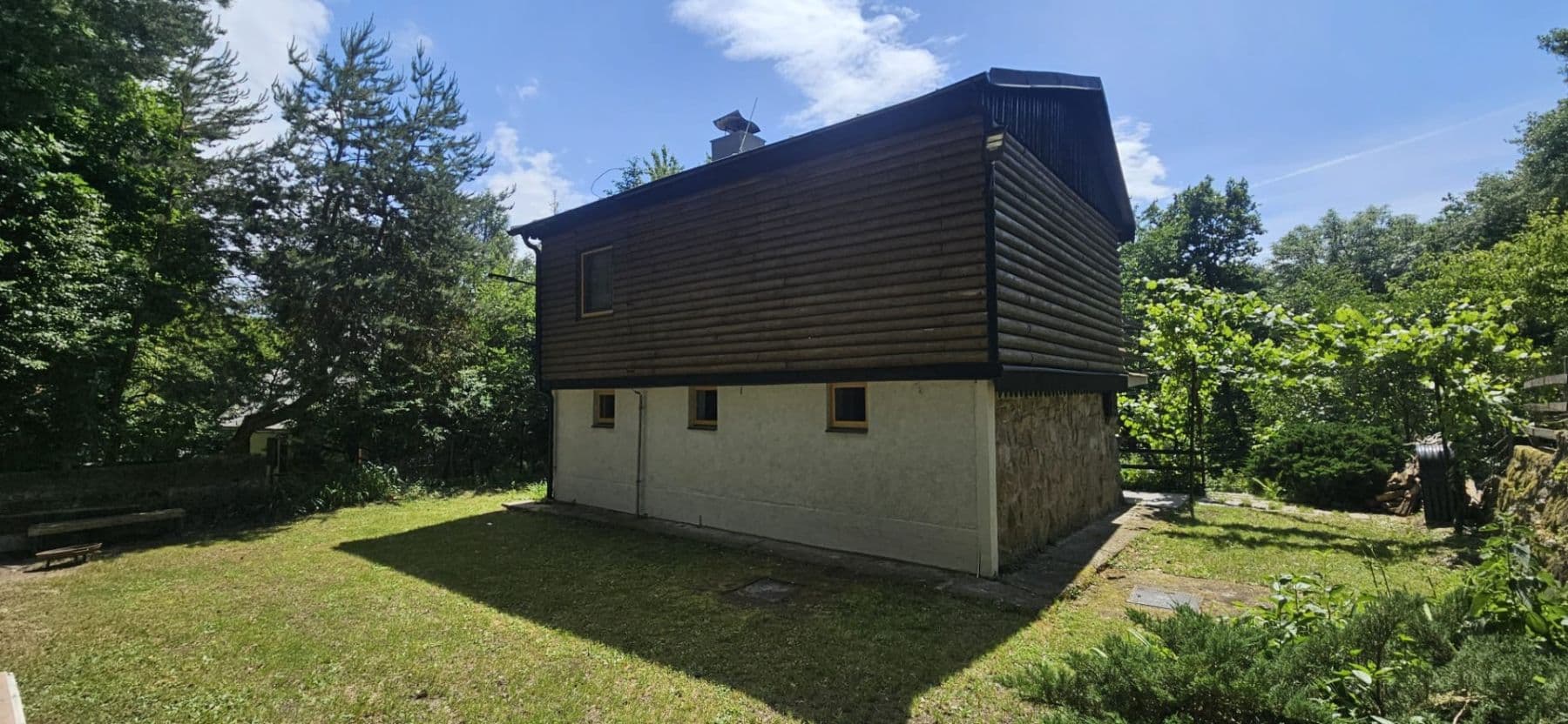 Predaj rekreačného objektu 100 m², pozemok 568 m², Suchý vrch, Limbach, Bratislavský kraj Predaj rekreačného objektu 100 m², pozemok 568 m², Suchý vrch, Limbach, Bratislavský kraj