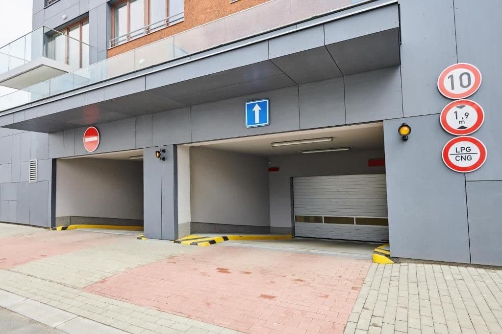 Prenájom bytu 1-izbový 45 m², V Háji, Praha, Praha Prenájom bytu 1-izbový 45 m², V Háji, Praha, Praha