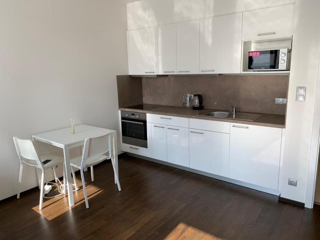 Prenájom bytu 1-izbový 45 m², V Háji, Praha, Praha Prenájom bytu 1-izbový 45 m², V Háji, Praha, Praha