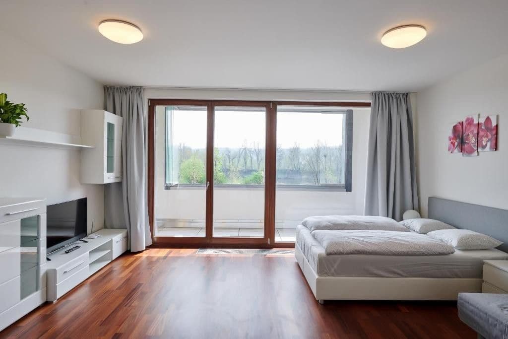 Prenájom bytu 1-izbový 45 m², V Háji, Praha, Praha Prenájom bytu 1-izbový 45 m², V Háji, Praha, Praha