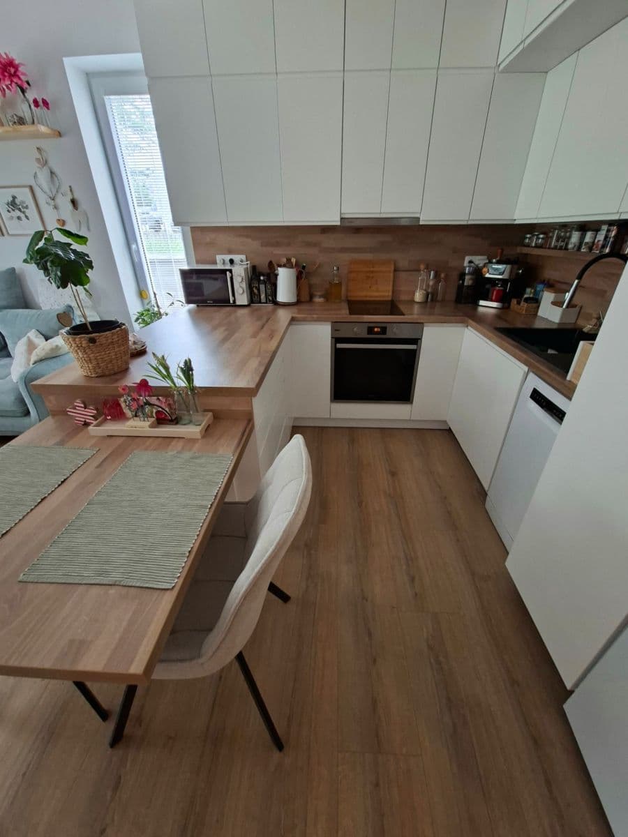 Predaj bytu 2-izbový 58 m², K Zelené louce, Plzeň, Plzeňský kraj Predaj bytu 2-izbový 58 m², K Zelené louce, Plzeň, Plzeňský kraj