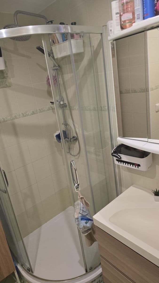 Prenájom bytu 2-izbový 49 m², Milánská, Praha, Praha Prenájom bytu 2-izbový 49 m², Milánská, Praha, Praha