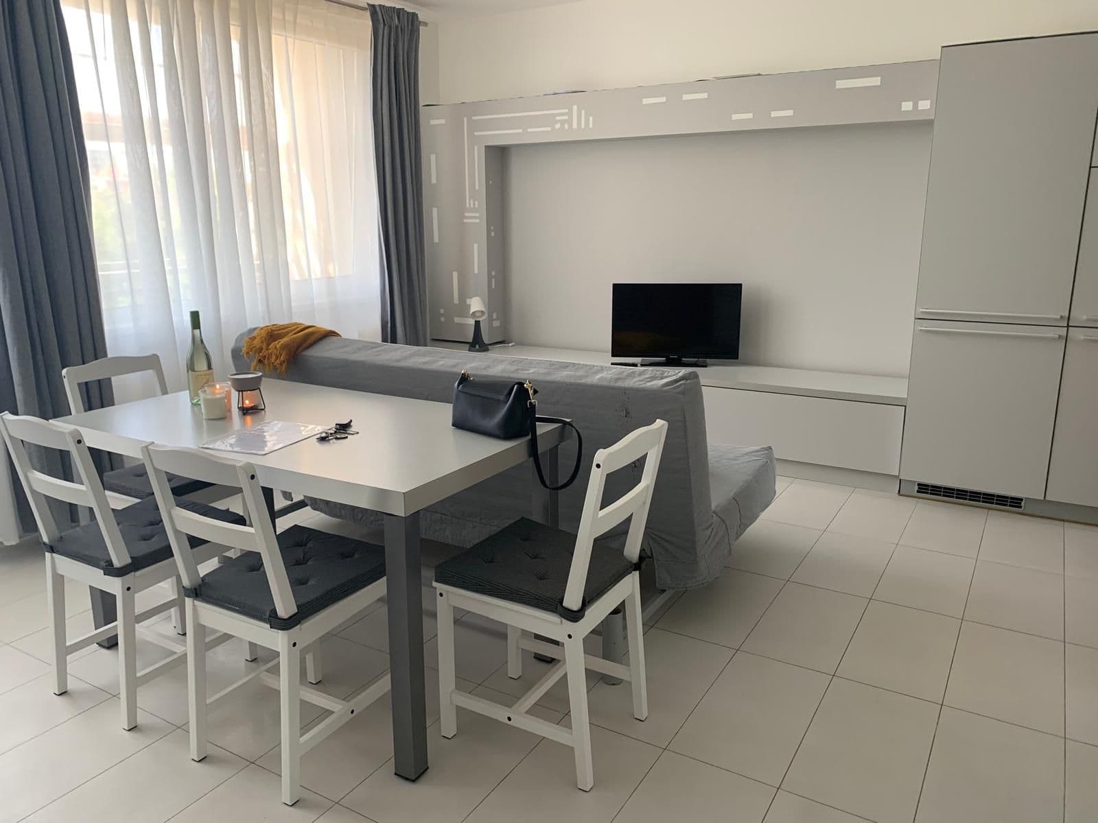 Prenájom bytu 3-izbový 73 m², Křivatcová, Praha, Praha Prenájom bytu 3-izbový 73 m², Křivatcová, Praha, Praha