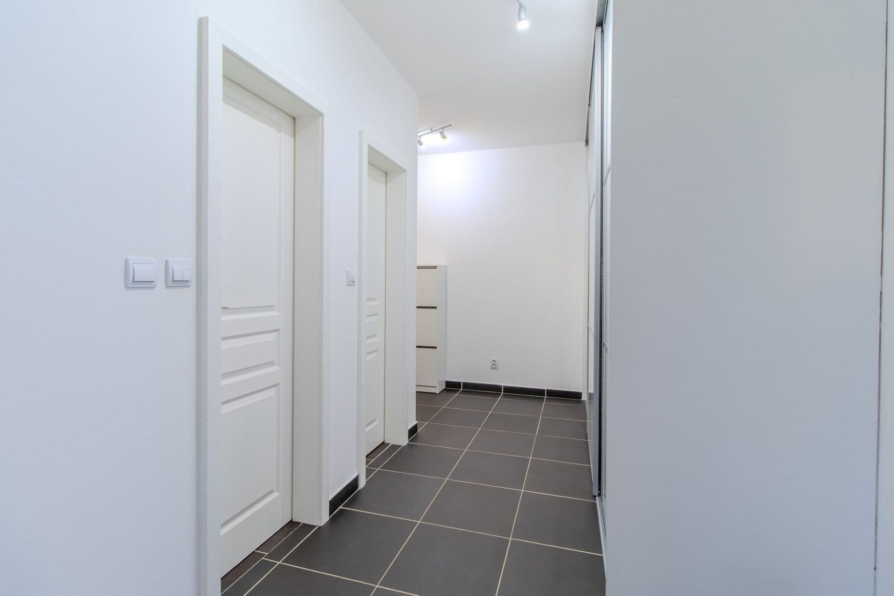 Prenájom bytu 2-izbový 70 m², Na Hrádku, Kralupy nad Vltavou, Středočeský kraj Prenájom bytu 2-izbový 70 m², Na Hrádku, Kralupy nad Vltavou, Středočeský kraj