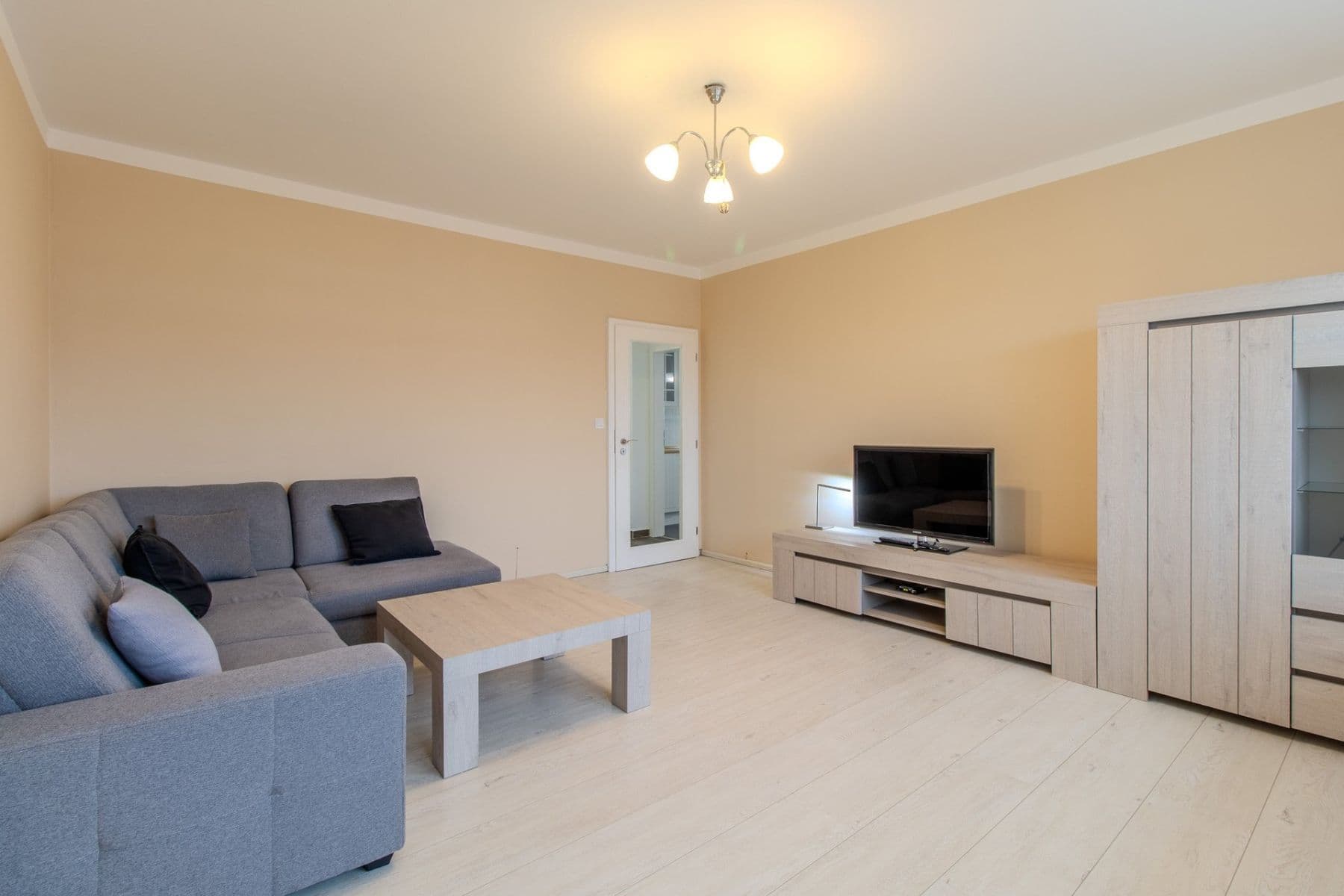 Prenájom bytu 2-izbový 70 m², Na Hrádku, Kralupy nad Vltavou, Středočeský kraj Prenájom bytu 2-izbový 70 m², Na Hrádku, Kralupy nad Vltavou, Středočeský kraj