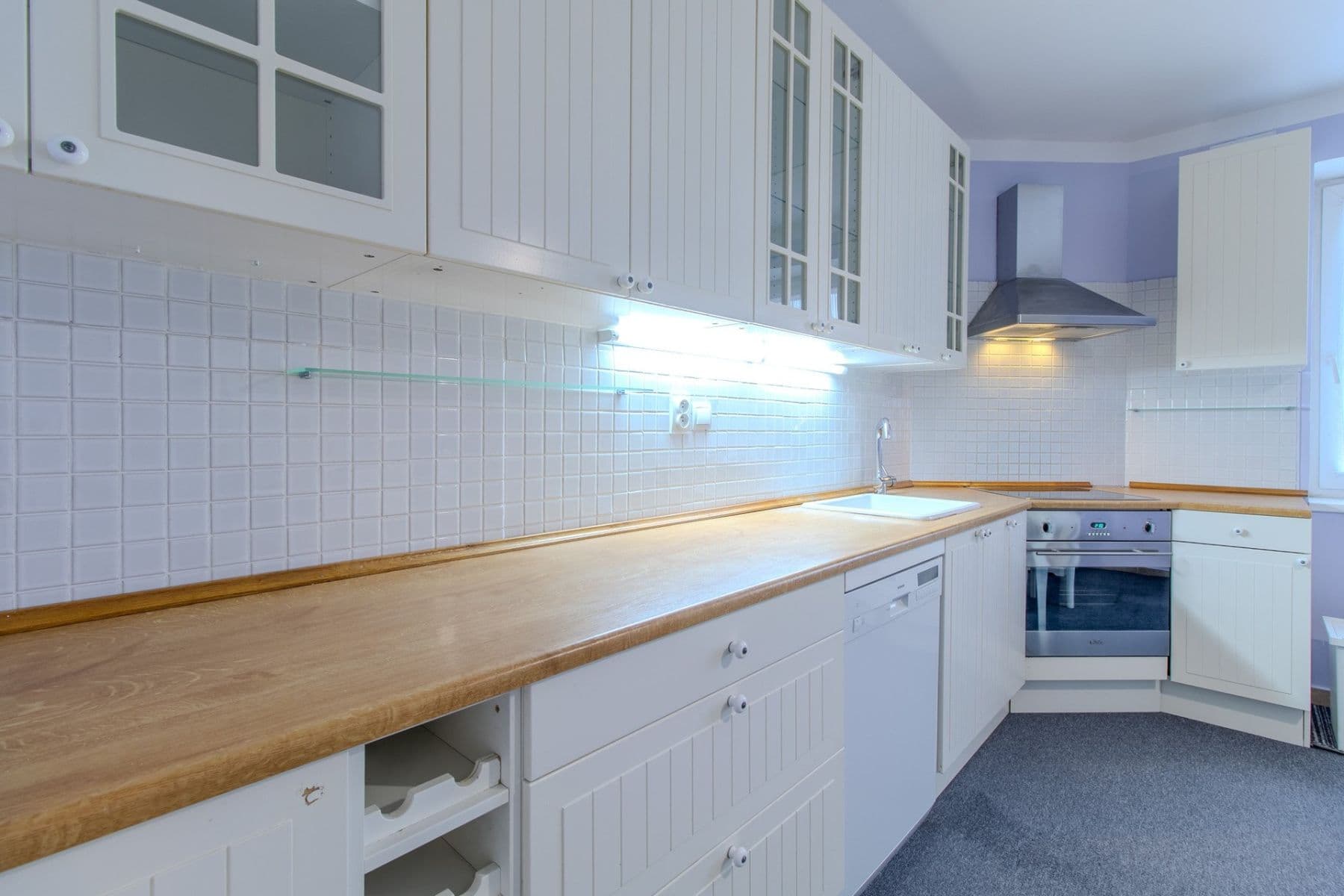 Prenájom bytu 2-izbový 70 m², Na Hrádku, Kralupy nad Vltavou, Středočeský kraj Prenájom bytu 2-izbový 70 m², Na Hrádku, Kralupy nad Vltavou, Středočeský kraj