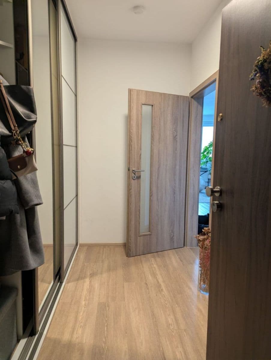 Prenájom bytu 2-izbový 54 m², Lovosická, Praha, Praha Prenájom bytu 2-izbový 54 m², Lovosická, Praha, Praha