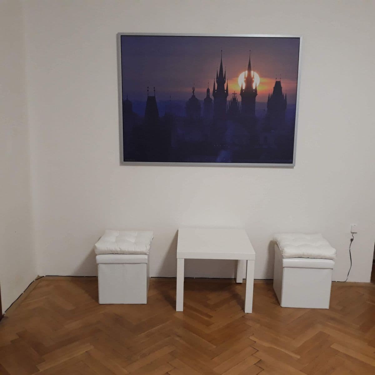 Prenájom bytu 3-izbový 82 m², náměstí Svatopluka Čecha, Praha, Praha Prenájom bytu 3-izbový 82 m², náměstí Svatopluka Čecha, Praha, Praha