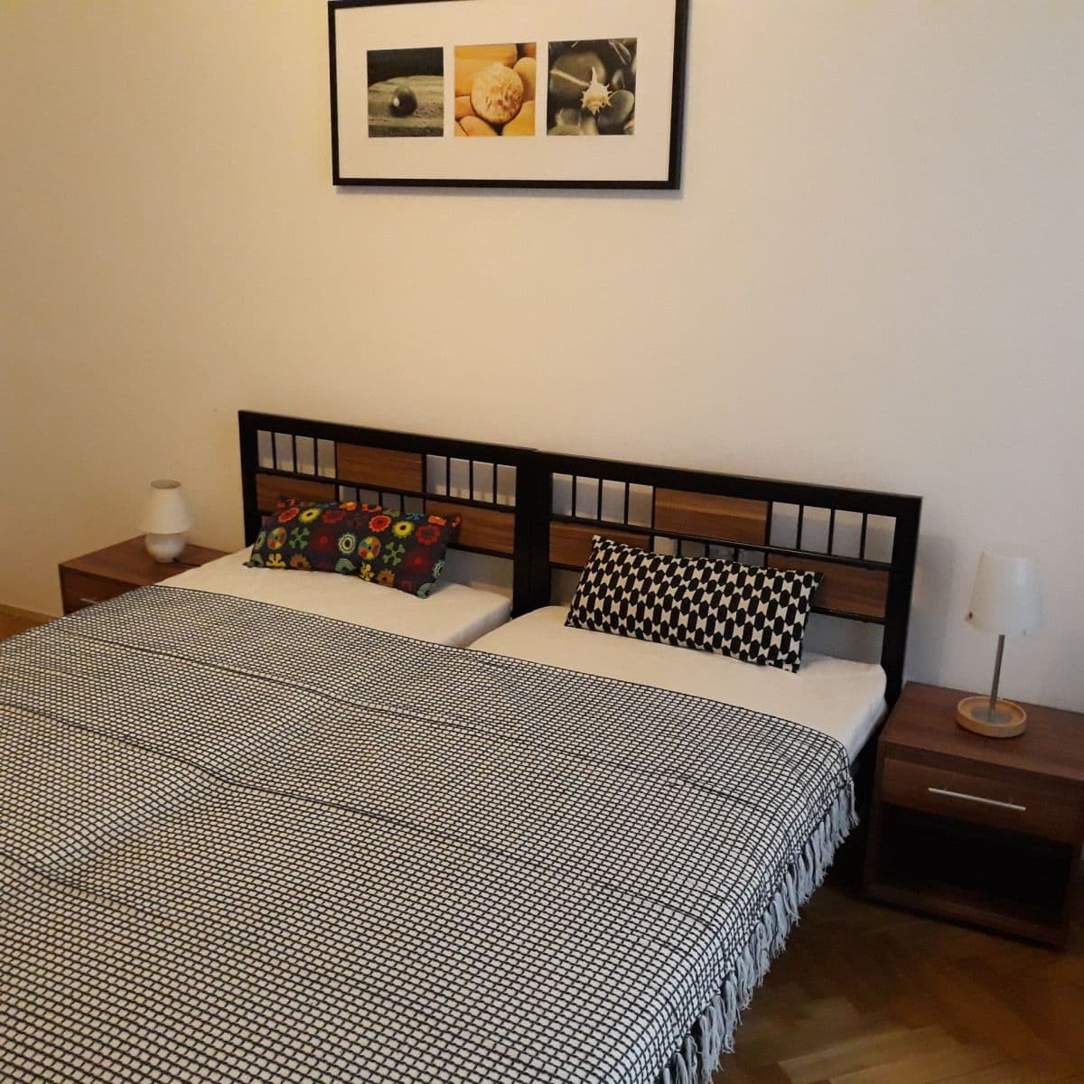 Prenájom bytu 3-izbový 82 m², náměstí Svatopluka Čecha, Praha, Praha Prenájom bytu 3-izbový 82 m², náměstí Svatopluka Čecha, Praha, Praha